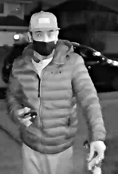 Police seek public's help identifying arson suspect